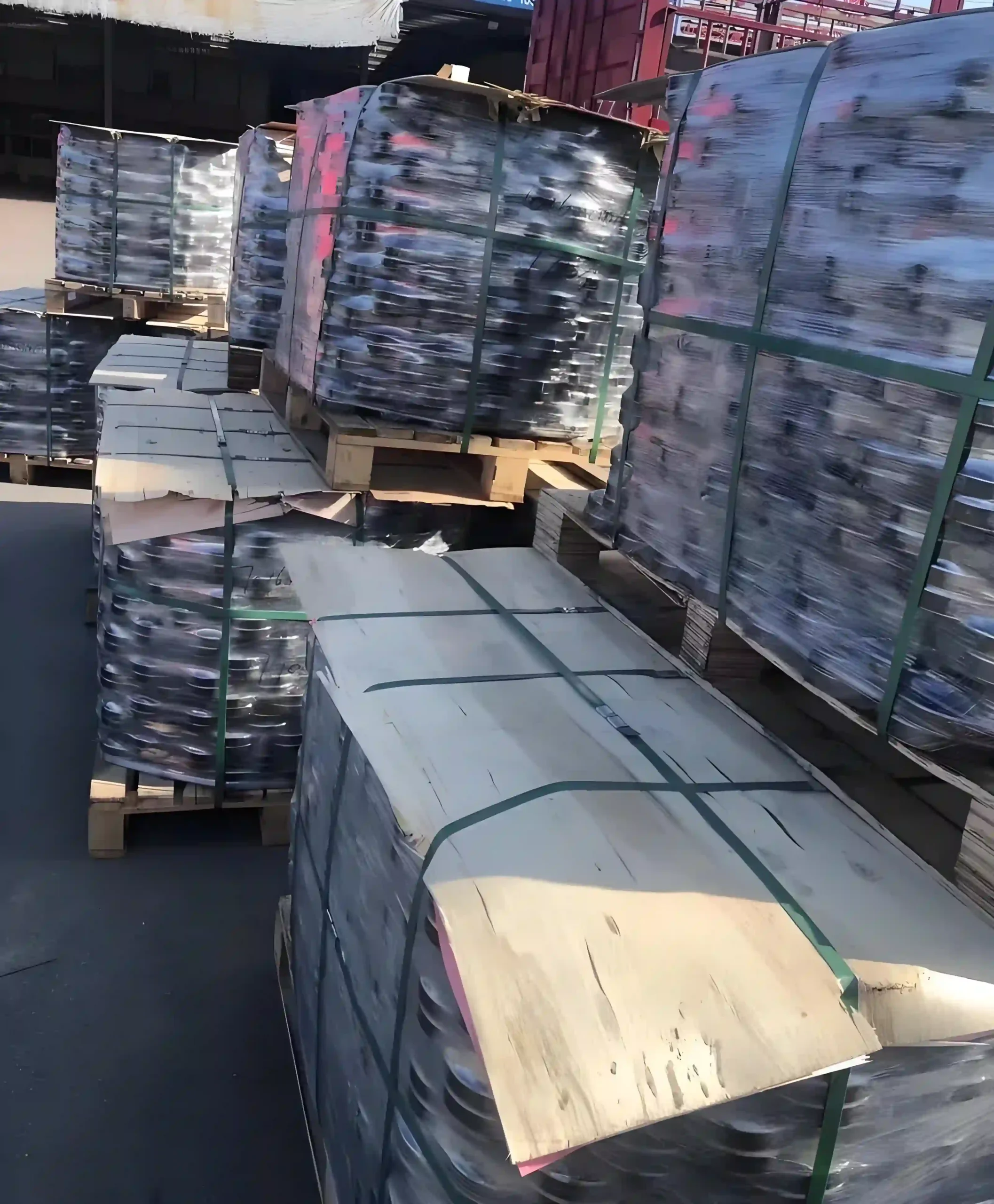 Global shipment dispatch